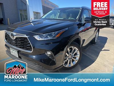 Used 2022 Toyota Highlander - photo 1