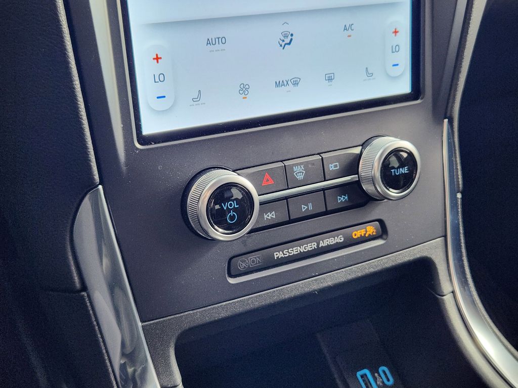 Used 2023 Ford Edge - photo 25
