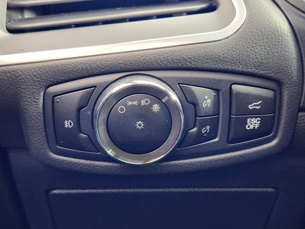 Used 2023 Ford Edge - photo 28