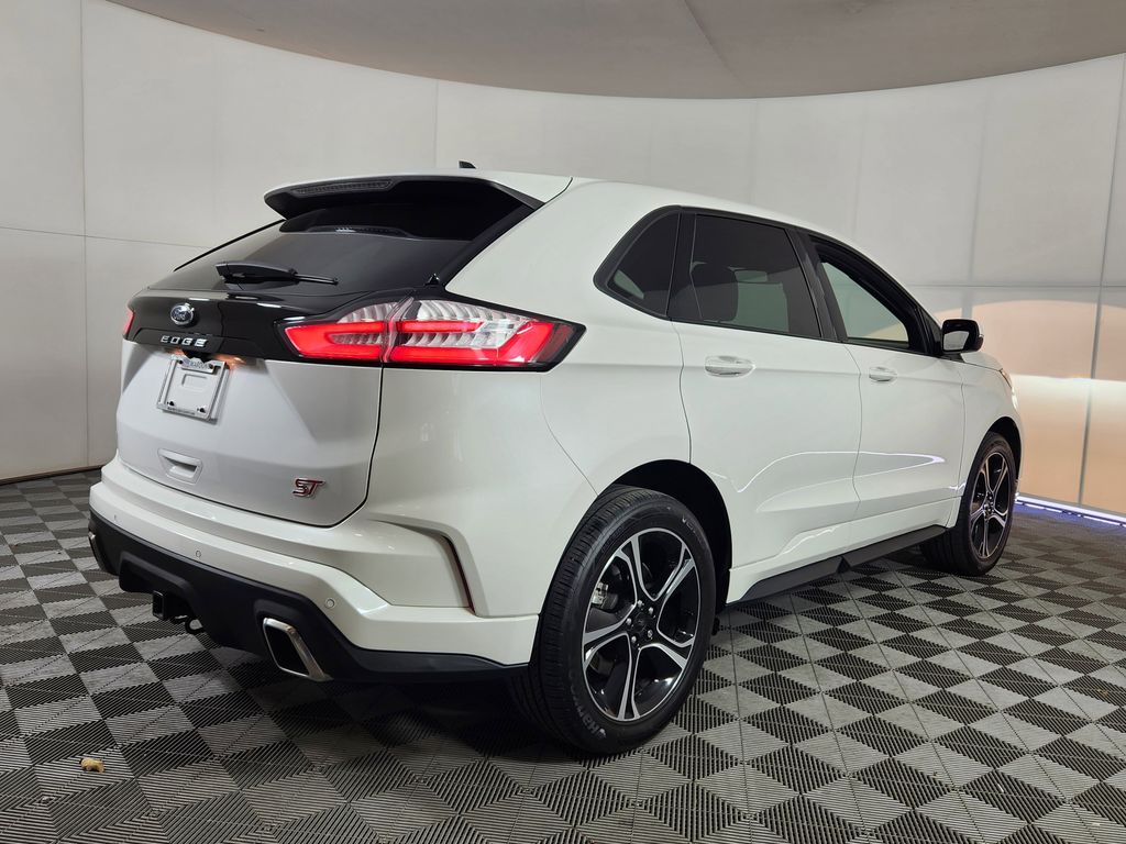 Used 2023 Ford Edge - photo 2