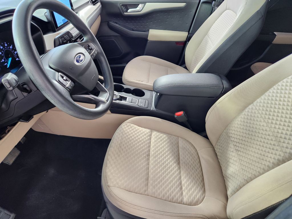 Used 2020 Ford Escape - photo 9