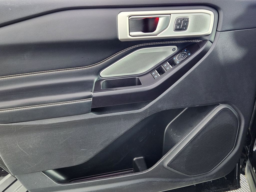 Used 2020 Ford Explorer - photo 18