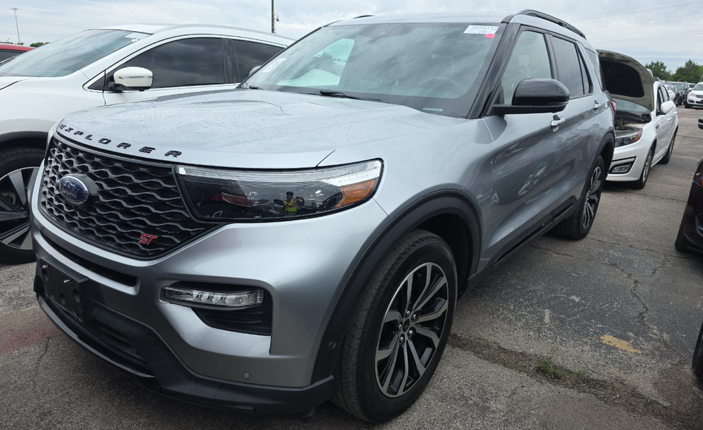 Used 2020 Ford Explorer - photo 2