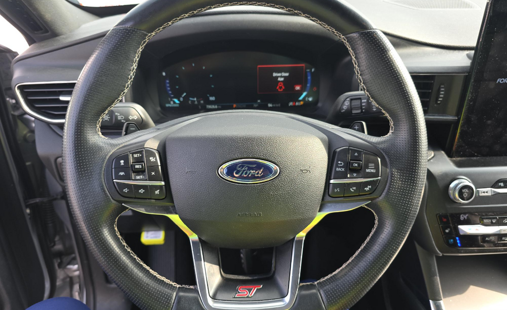 Used 2020 Ford Explorer - photo 8