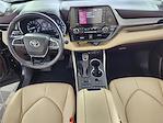 2021 Toyota Highlander AWD SUV for sale #MV45587 - photo 15
