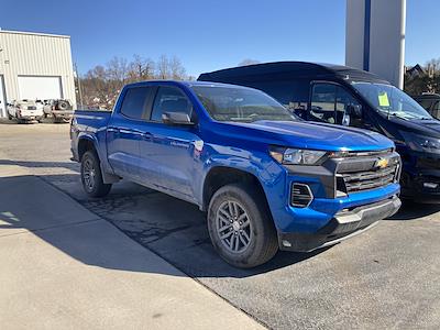 Used 2024 Chevrolet Colorado - photo 1
