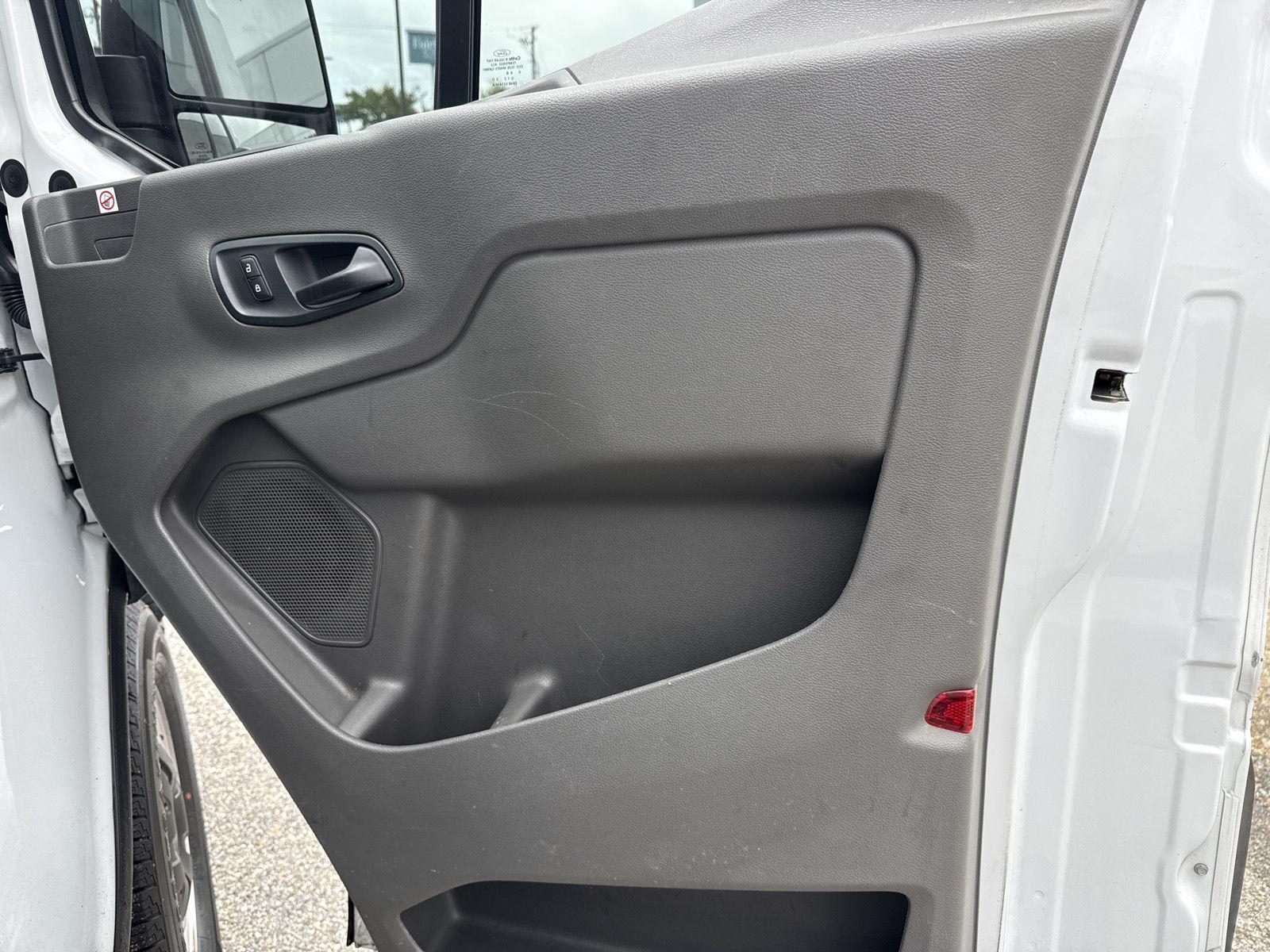 Used 2020 Ford Transit 150 - photo 17