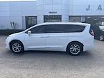 2019 Chrysler Pacifica FWD Minivan for sale #F03177B - photo 2