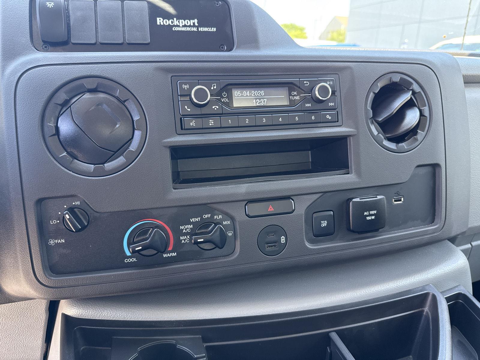 Used 2026 Ford E-350 - photo 6