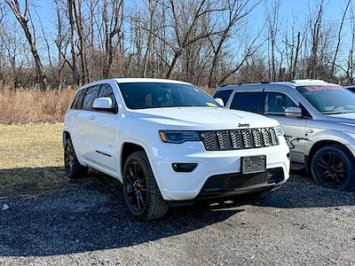 Used 2020 Jeep Grand Cherokee - photo 1