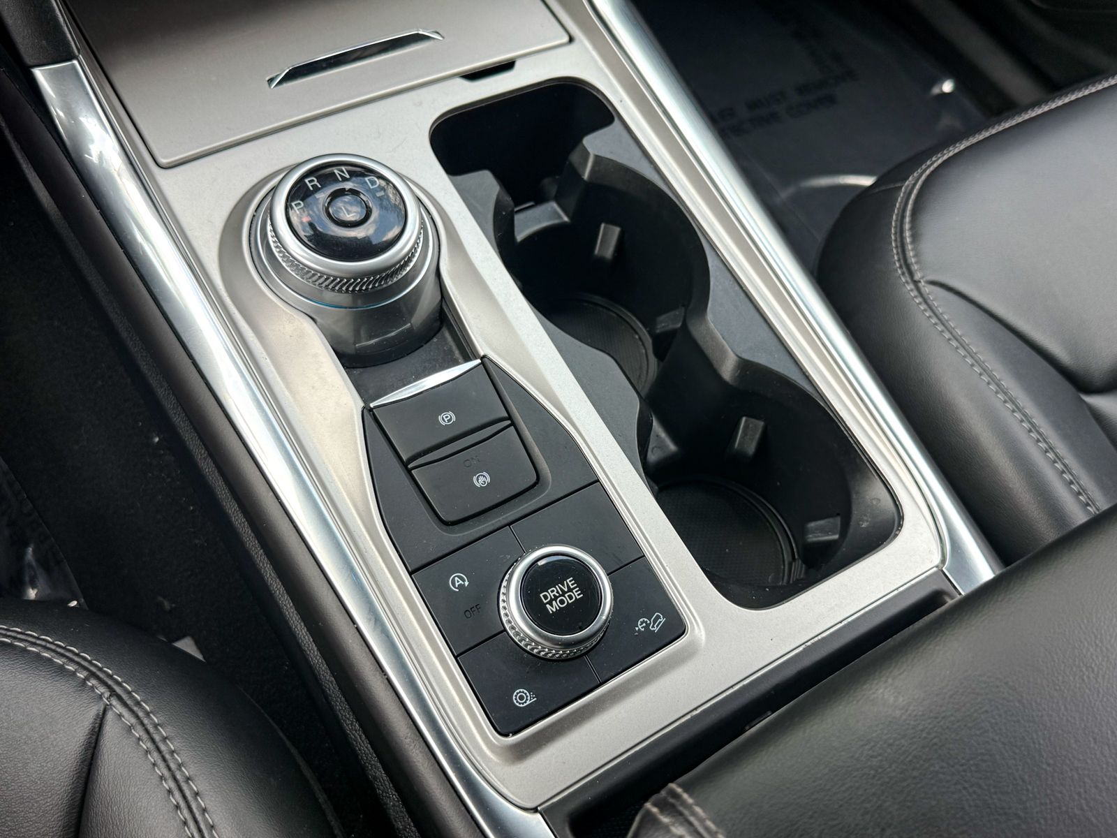 Used 2024 Ford Explorer - photo 33