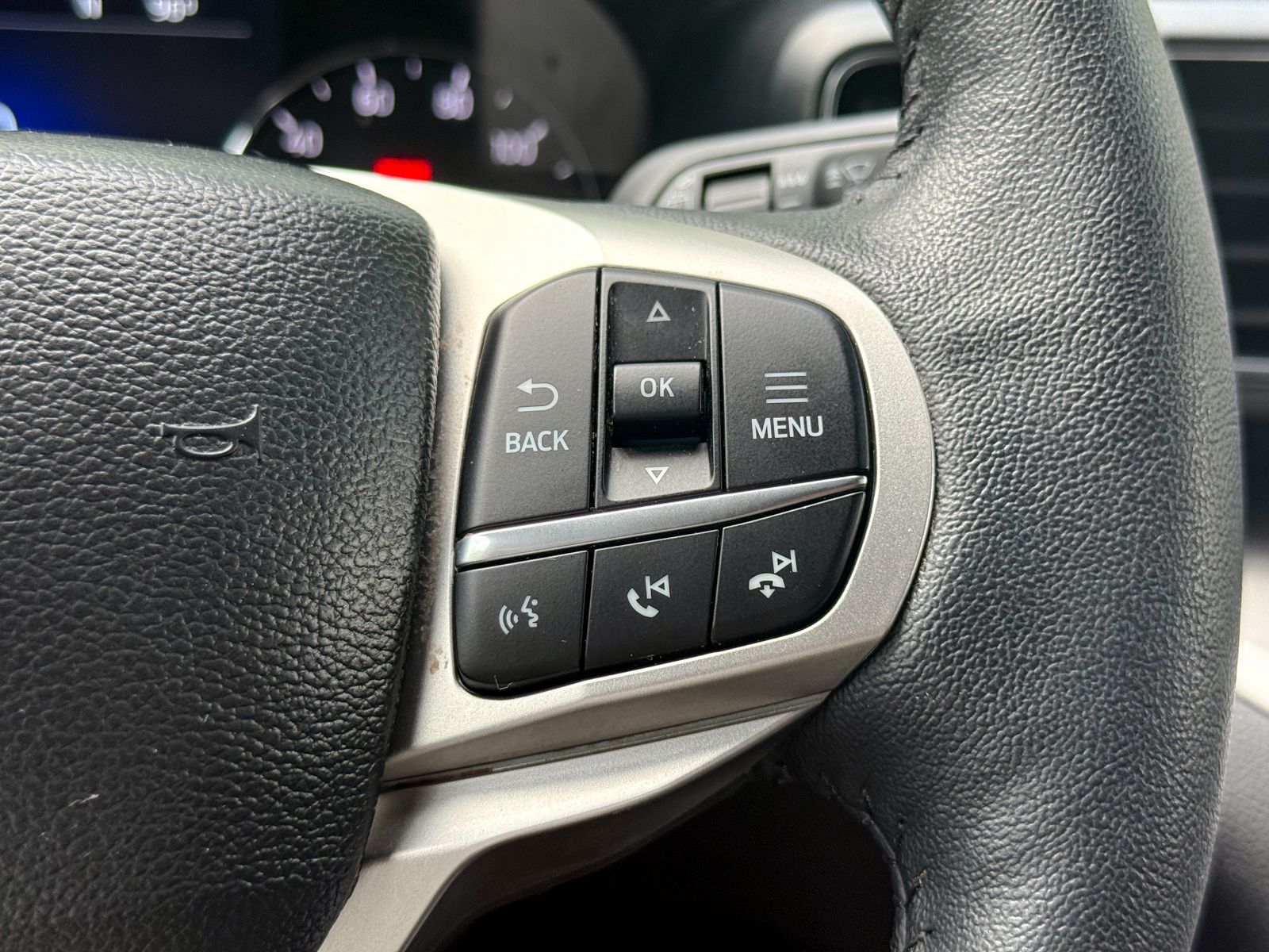 Used 2024 Ford Explorer - photo 44