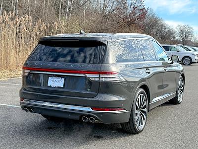 Used 2023 Lincoln Aviator - photo 1