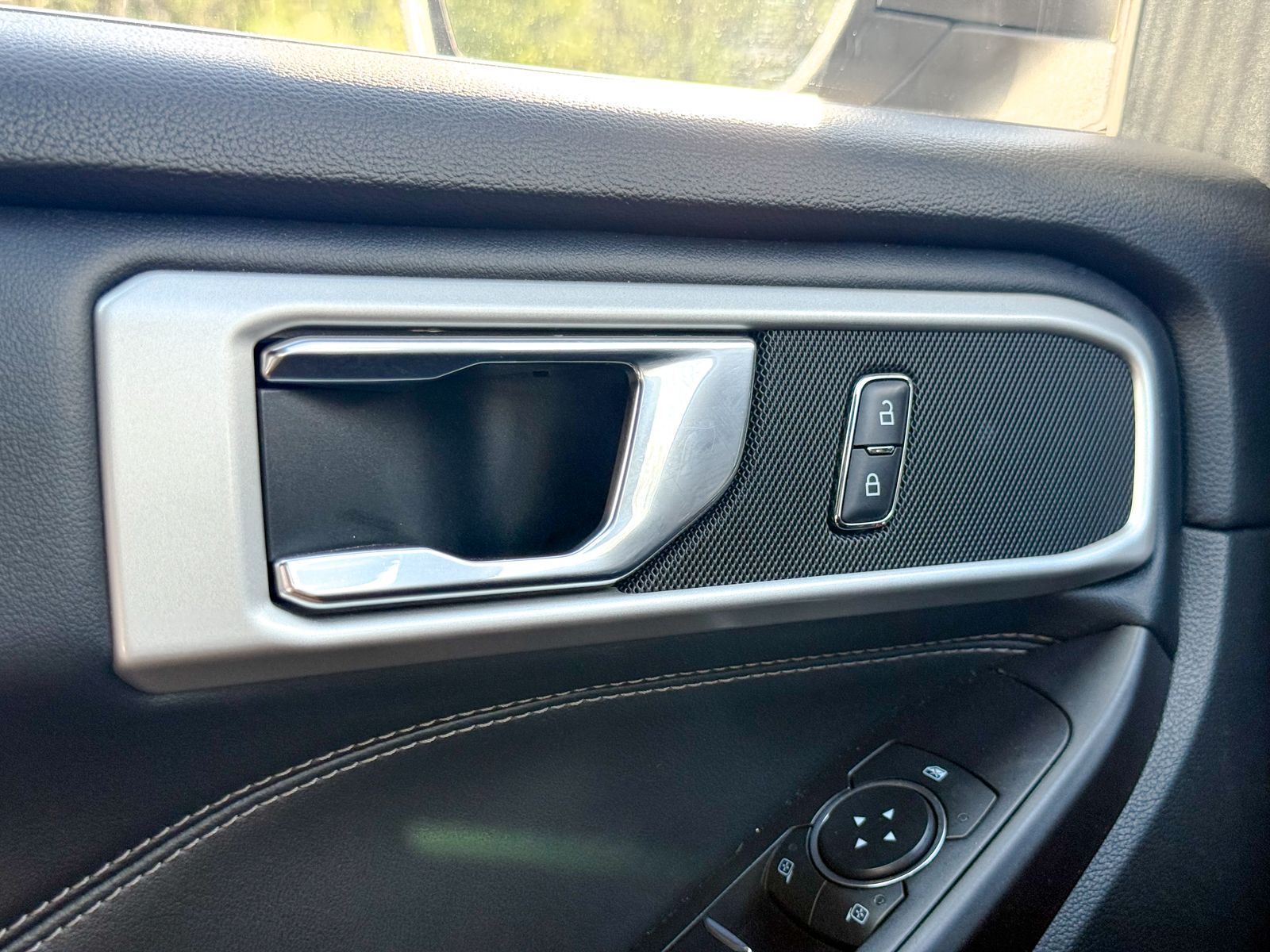 Used 2020 Ford Explorer - photo 26