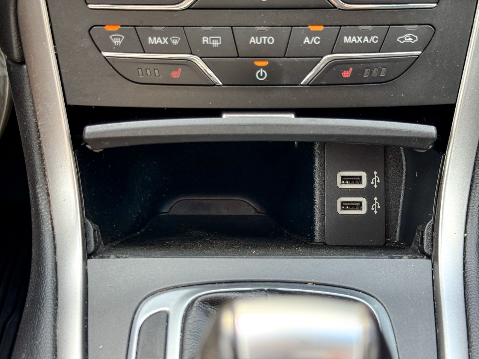 Used 2018 Ford Edge - photo 20
