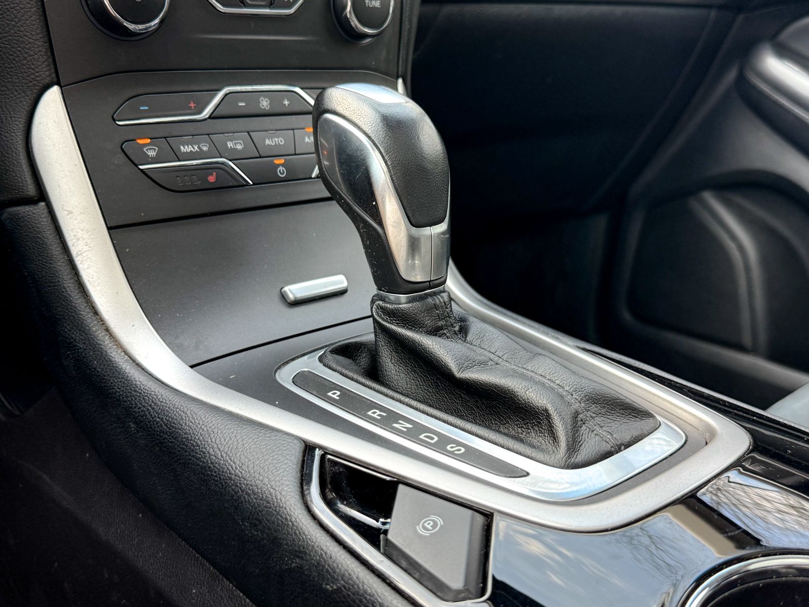 Used 2018 Ford Edge - photo 21
