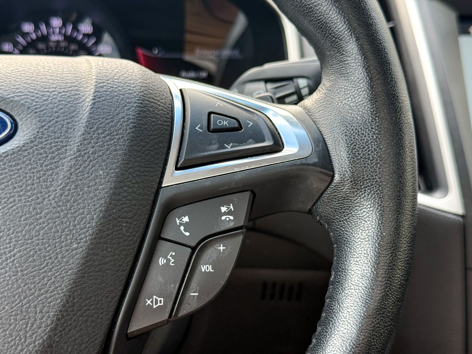 Used 2018 Ford Edge - photo 31