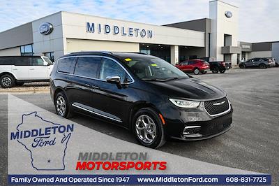 Used 2021 Chrysler Pacifica Limited Minivan for sale #36931A - photo 1