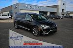 Used 2017 Chrysler Pacifica Limited Minivan for sale #36931B - photo 1