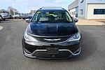 Used 2017 Chrysler Pacifica Limited Minivan for sale #36931B - photo 10
