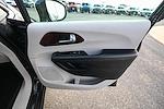 Used 2017 Chrysler Pacifica Limited Minivan for sale #36931B - photo 26