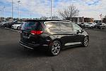 Used 2017 Chrysler Pacifica Limited Minivan for sale #36931B - photo 2
