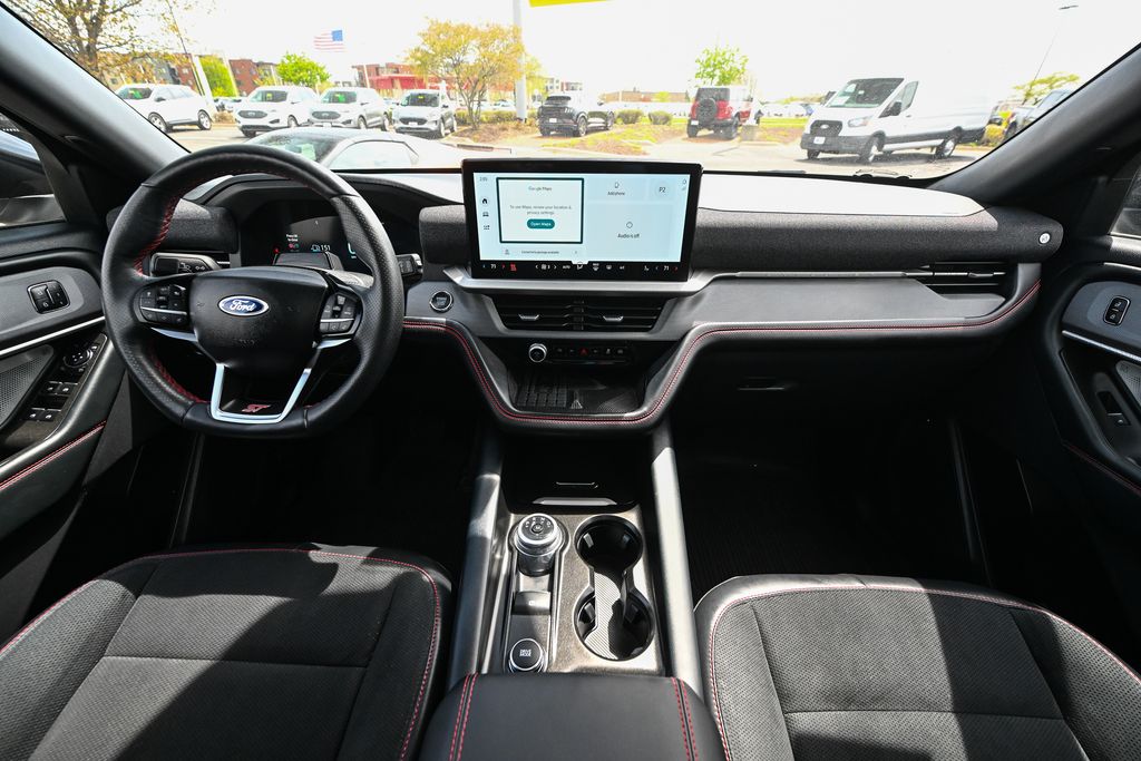 Used 2025 Ford Explorer - photo 32