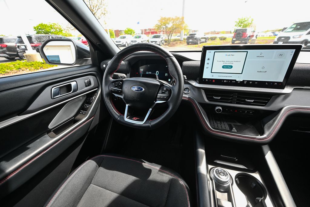 Used 2025 Ford Explorer - photo 34