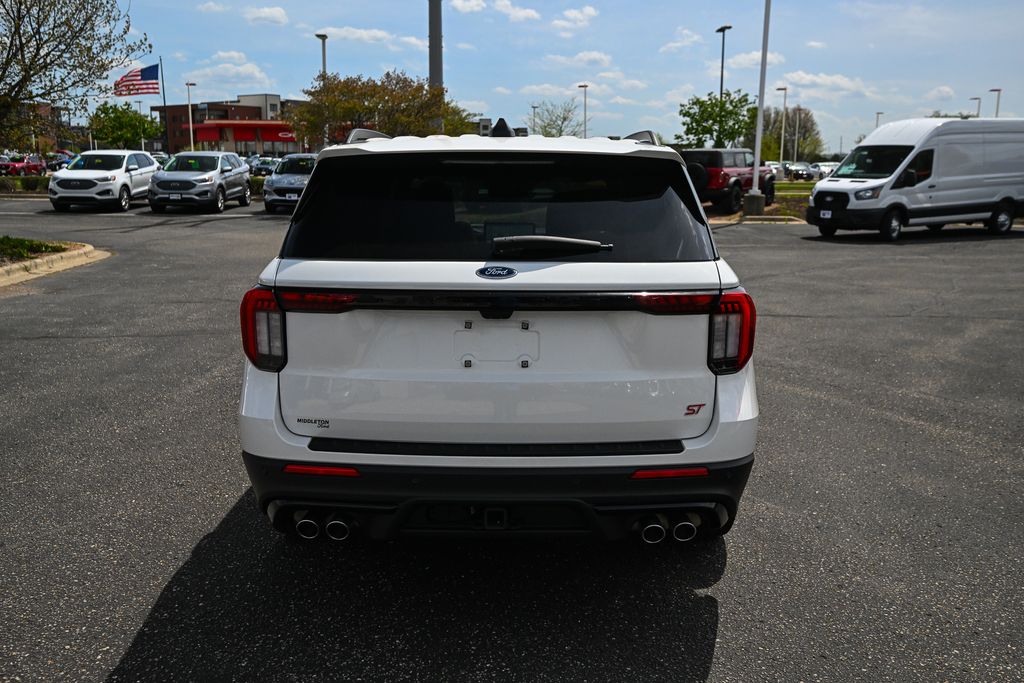 Used 2025 Ford Explorer - photo 6