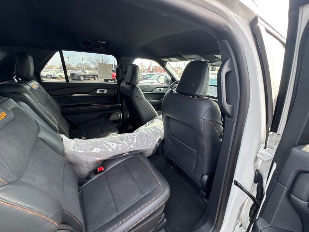 New 2026 Ford Explorer - photo 15