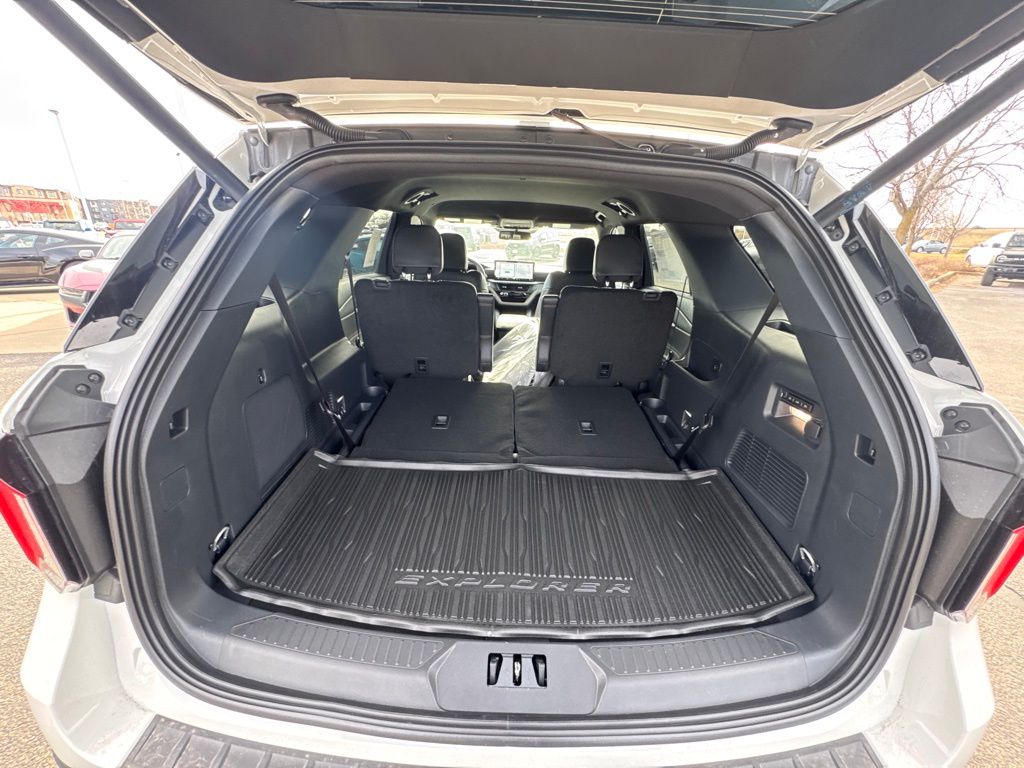 New 2026 Ford Explorer - photo 16