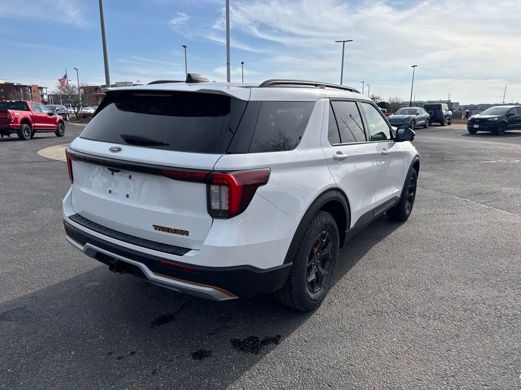 New 2026 Ford Explorer - photo 2