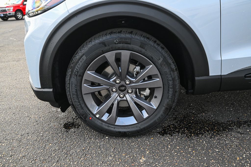 New 2026 Ford Explorer - photo 14