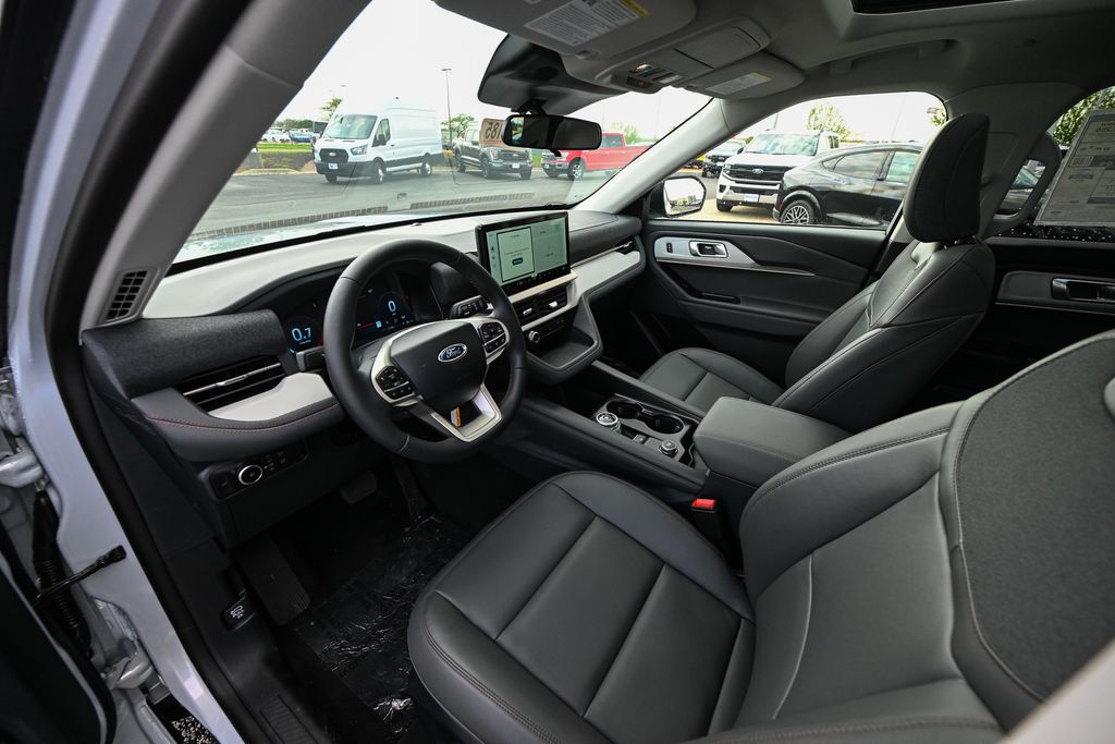 New 2026 Ford Explorer - photo 17