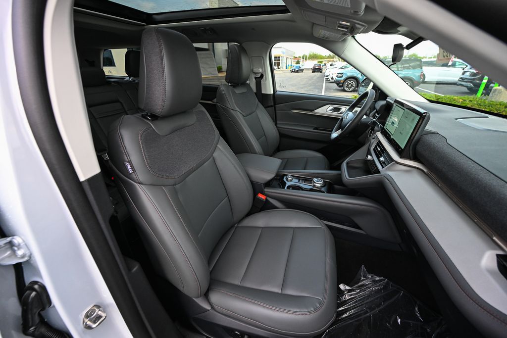 New 2026 Ford Explorer - photo 25