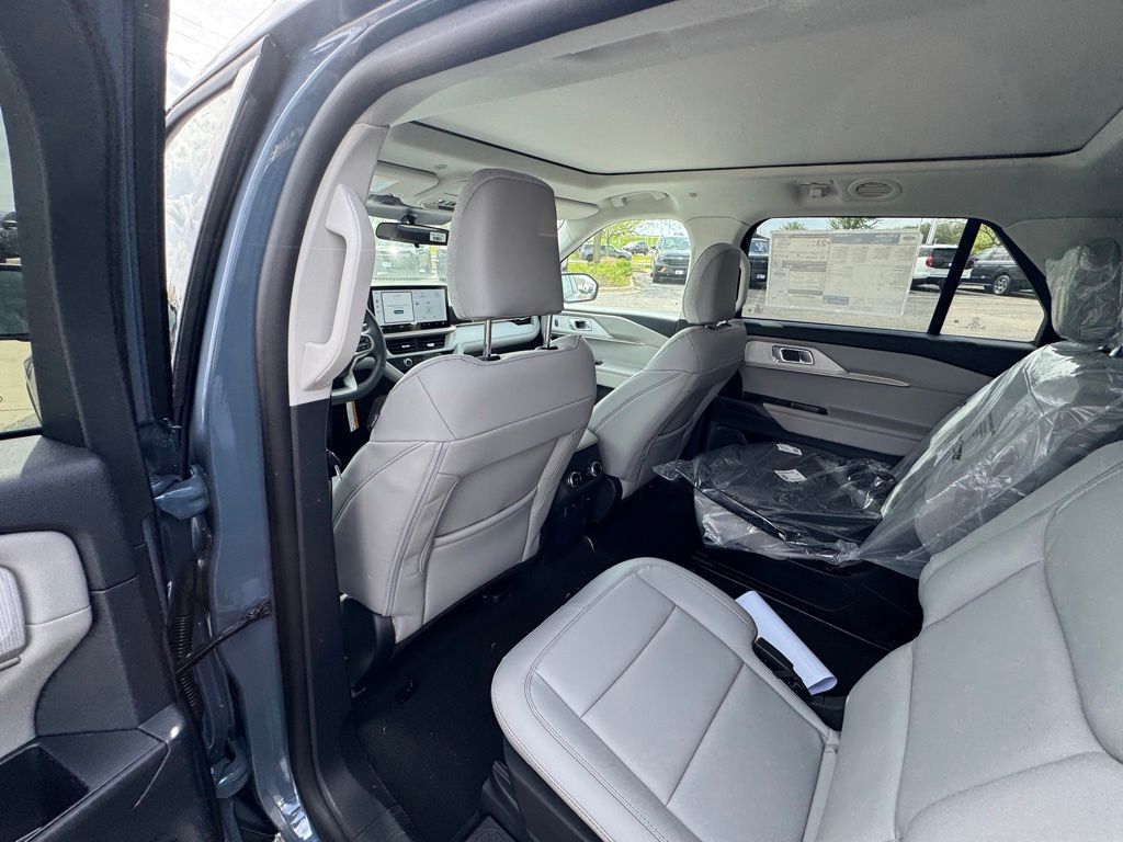 New 2026 Ford Explorer - photo 14