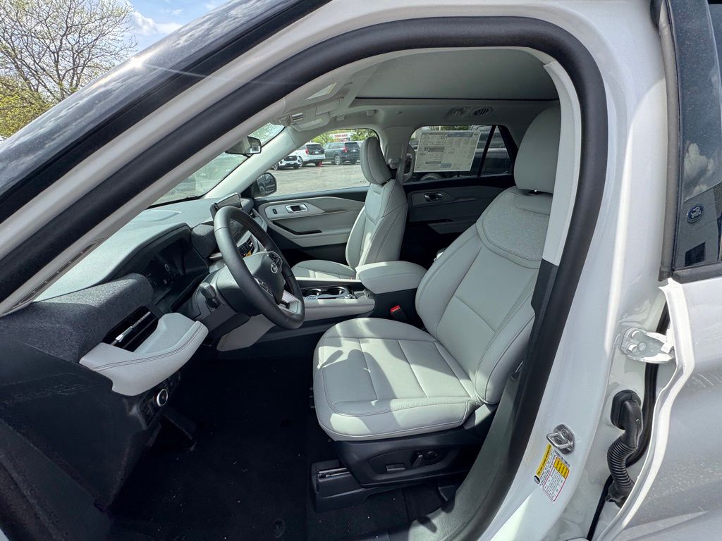 New 2026 Ford Explorer - photo 15