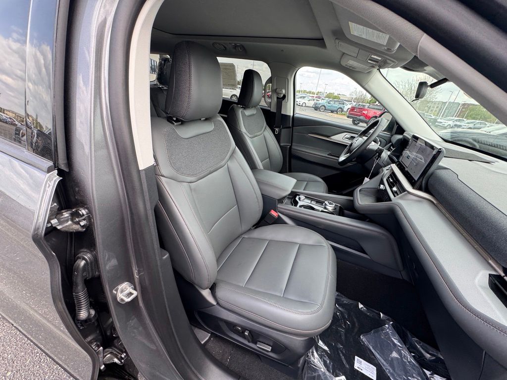 New 2026 Ford Explorer - photo 18