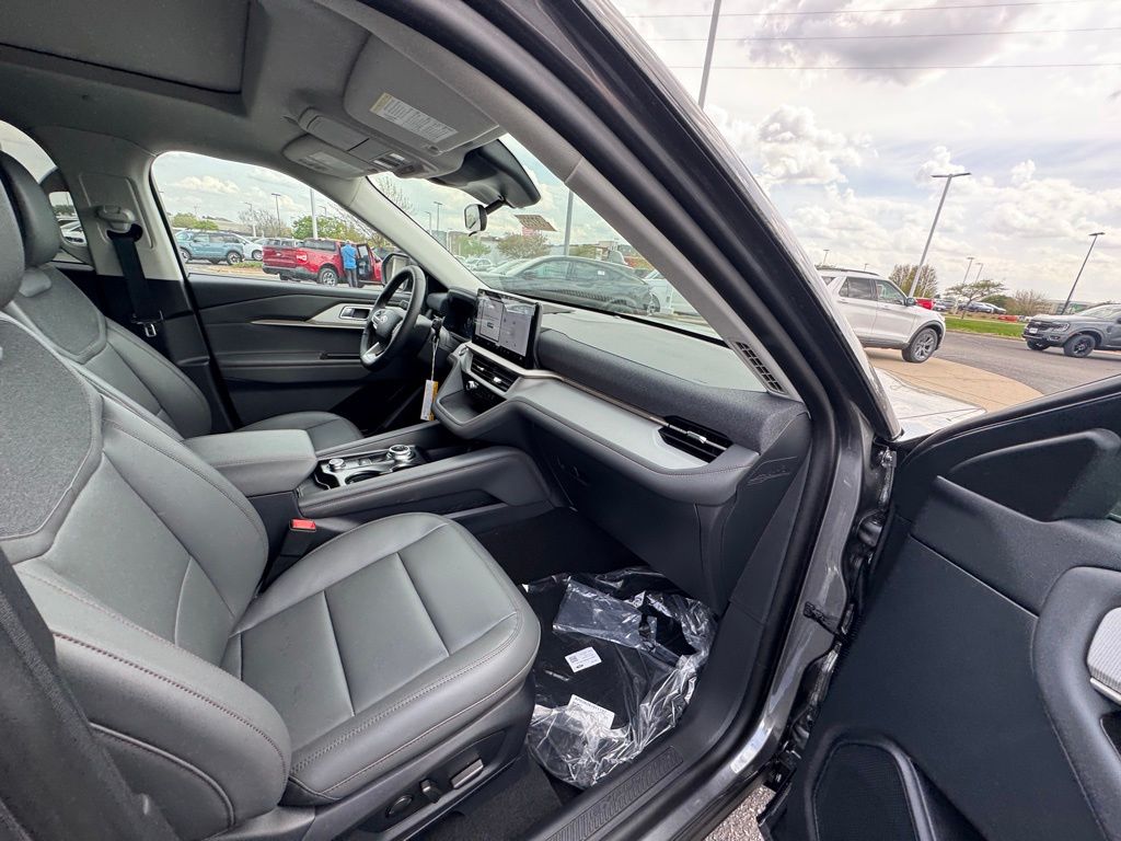 New 2026 Ford Explorer - photo 19