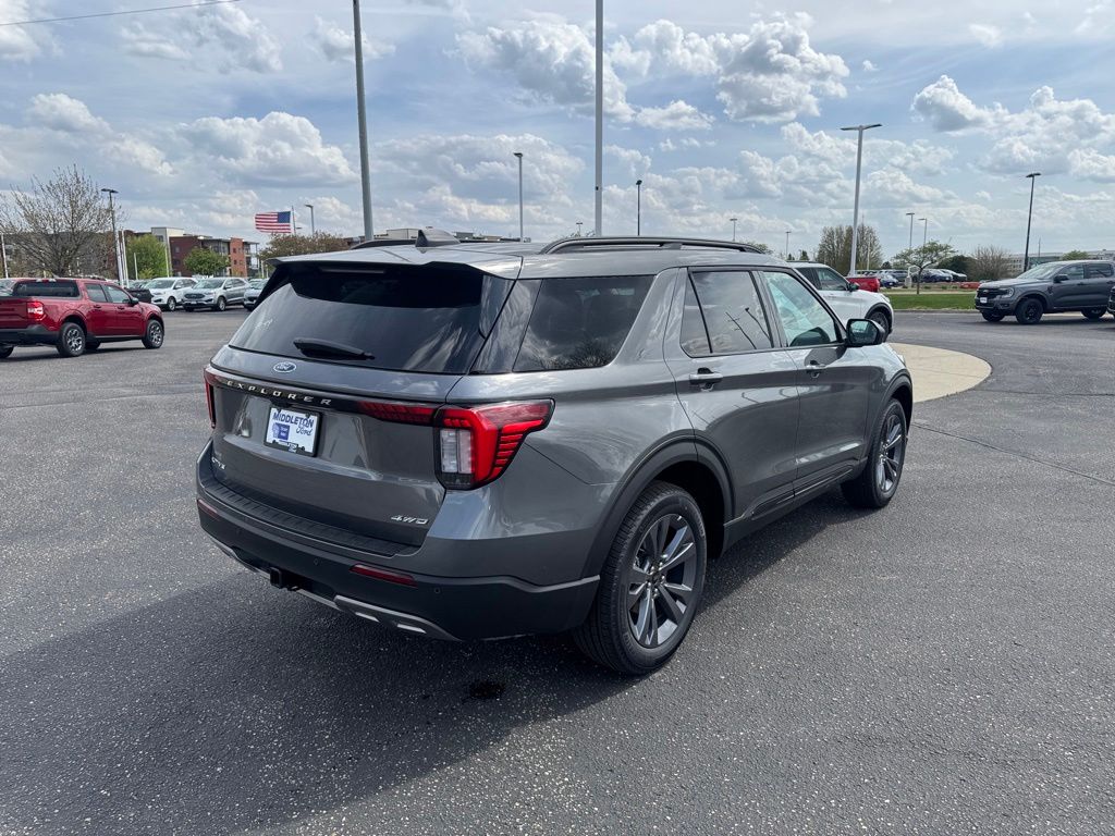 New 2026 Ford Explorer - photo 2