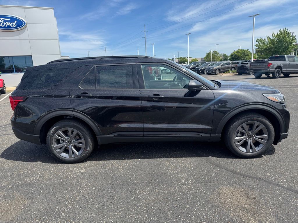 New 2026 Ford Explorer - photo 2
