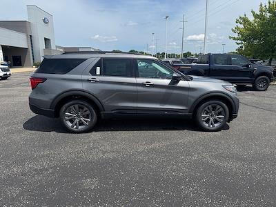 2026 Ford Explorer 4WD SUV for sale #37407 - photo 2