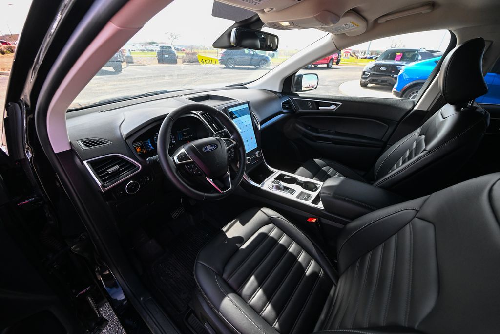 Used 2024 Ford Edge - photo 19