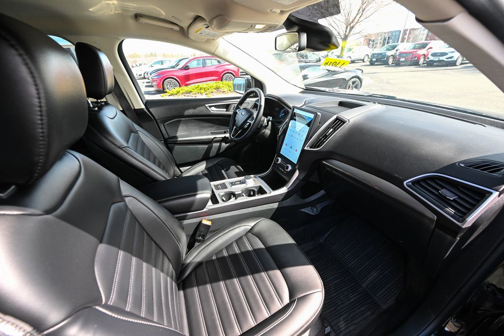 Used 2024 Ford Edge - photo 25