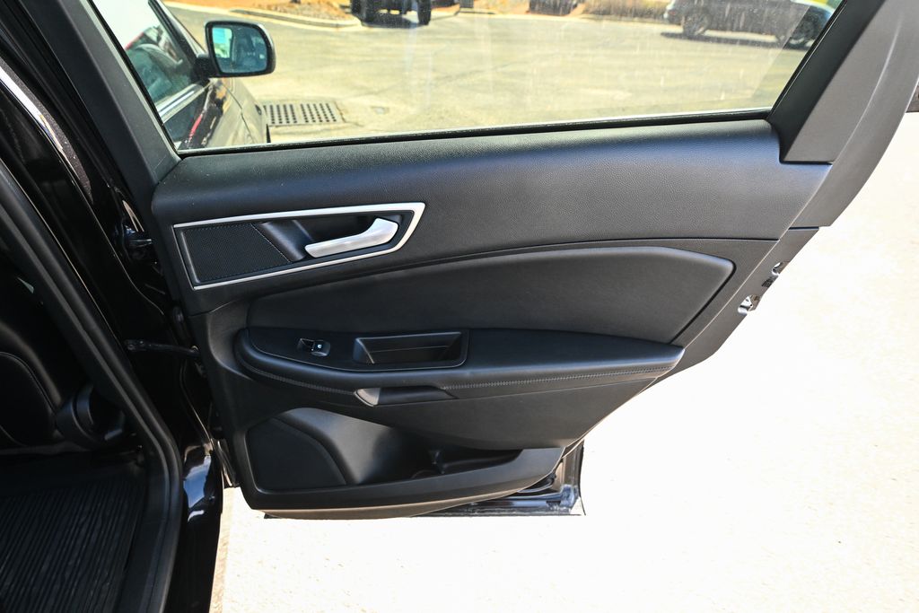 Used 2024 Ford Edge - photo 30