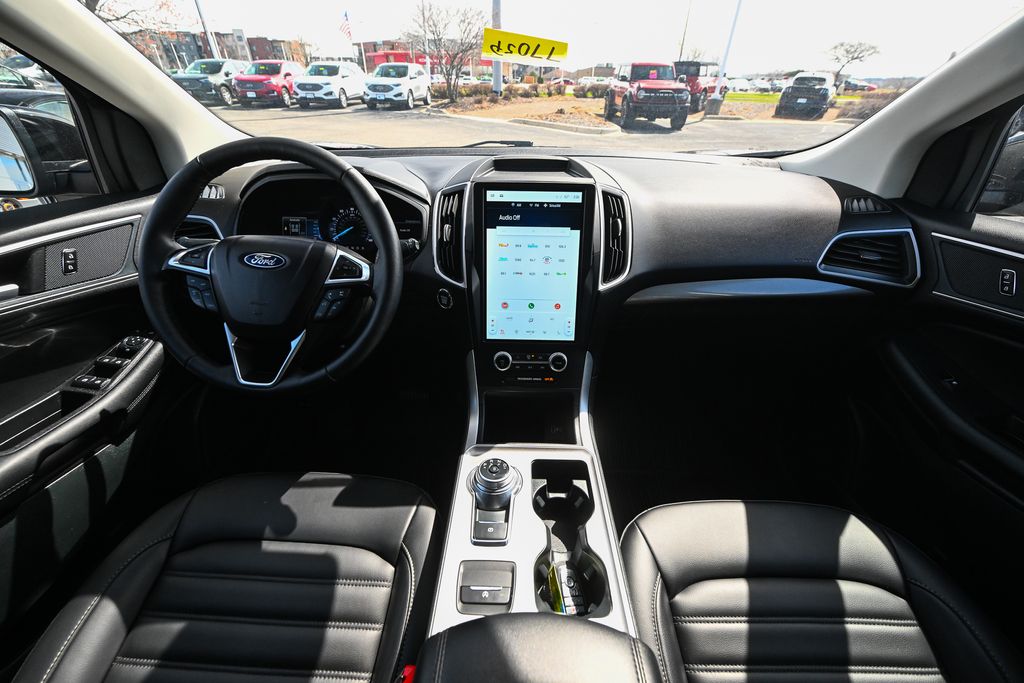 Used 2024 Ford Edge - photo 31