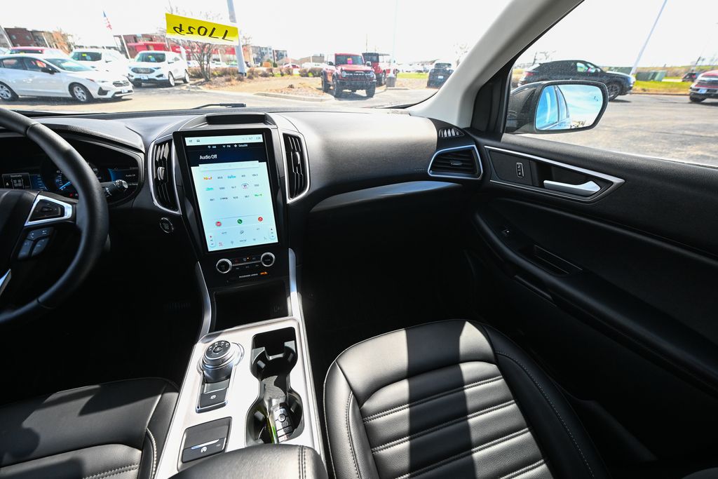 Used 2024 Ford Edge - photo 34