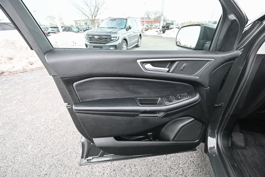 Used 2024 Ford Edge - photo 18