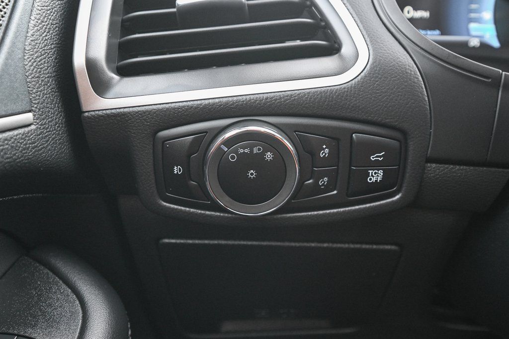Used 2024 Ford Edge - photo 42