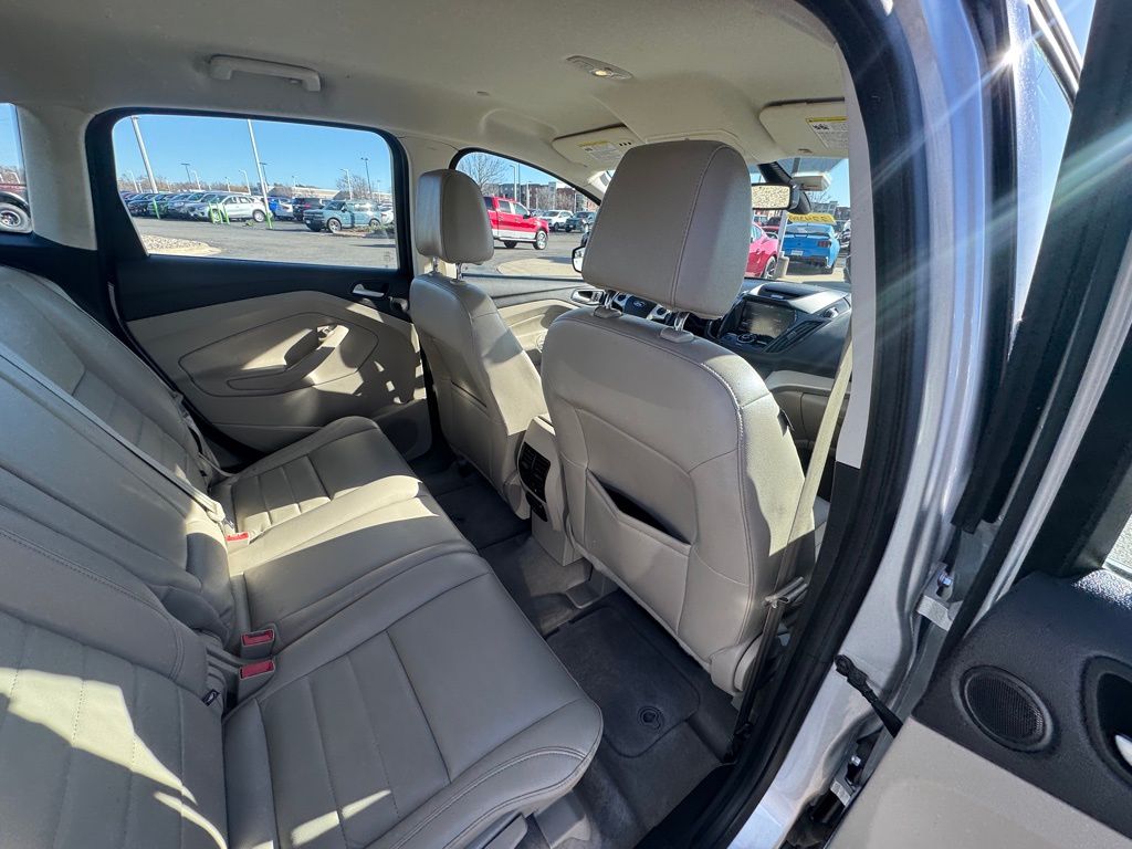 Used 2015 Ford C-Max - photo 17